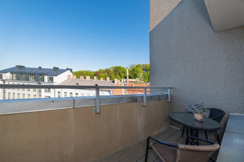Central 2 Bd Apartment By Hostlovers Каунас Экстерьер фото