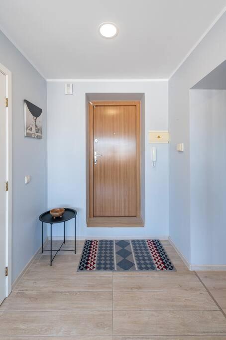 Central 2 Bd Apartment By Hostlovers Каунас Экстерьер фото